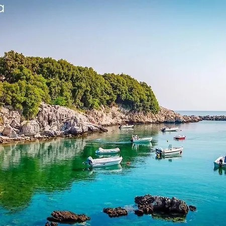 Сasa de vacaciones The Yacht House *