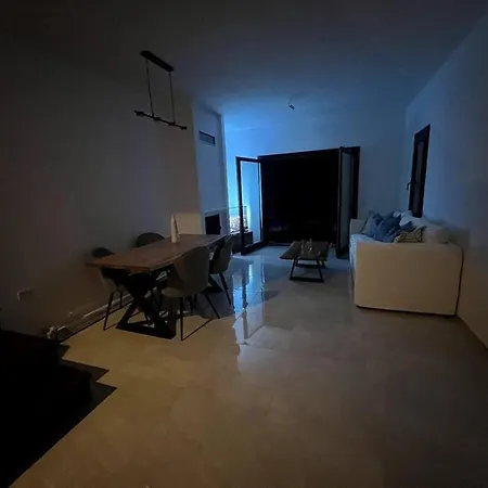 Сasa de vacaciones The Yacht House *